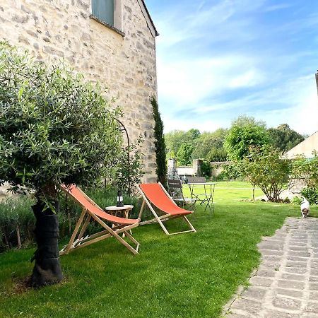 Apartamento La Pierre Levée Montigny-sur-Loing Exterior foto